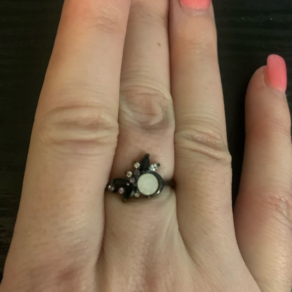 Black coded nickel ring with opal like stone and crystal accents. Size 8 - Picture 4 of 4